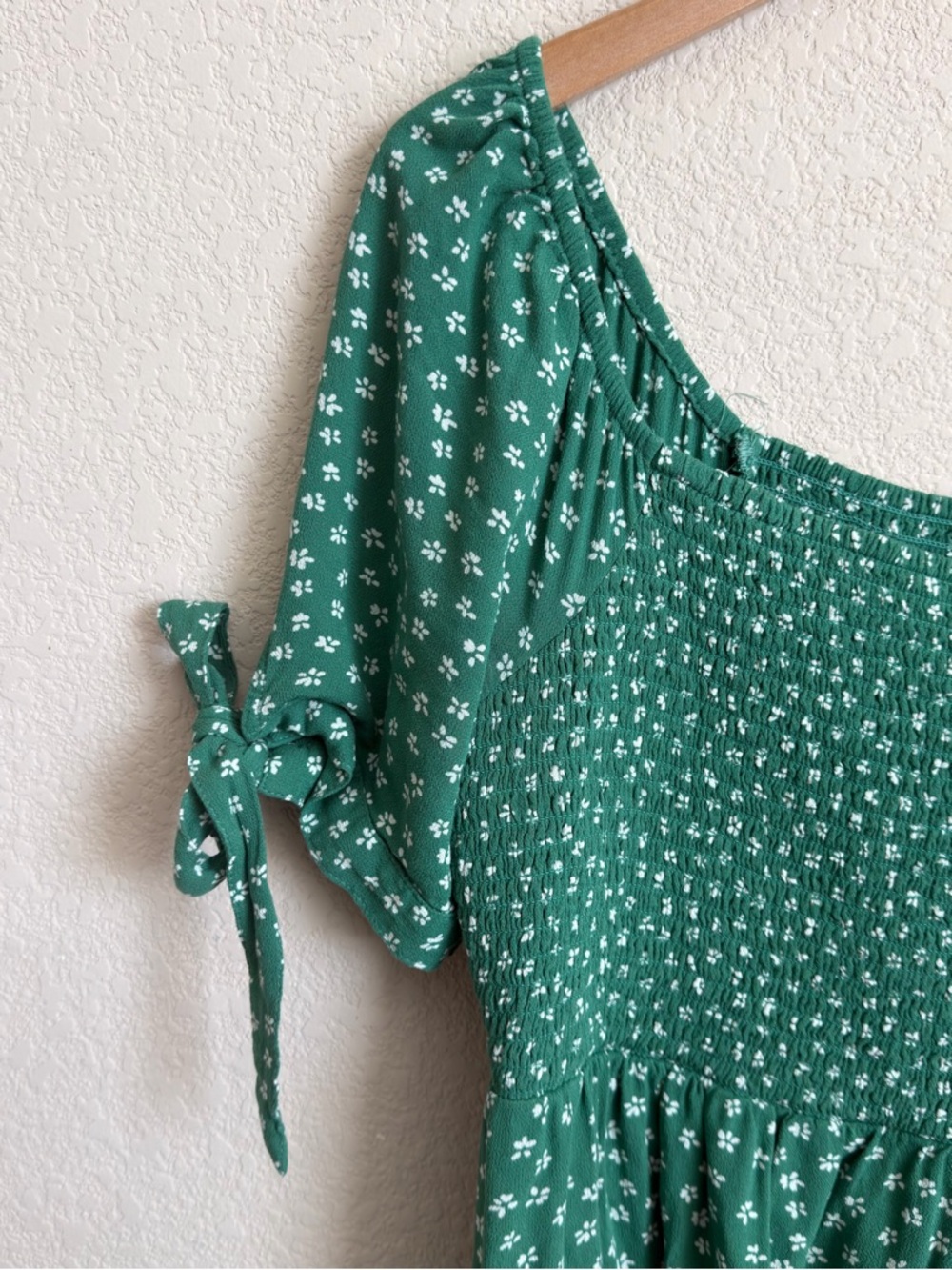 American Eagle Floral Smocked Mini Dress Large Puff Sleeve Tie Detail Green - Picture 5 of 8